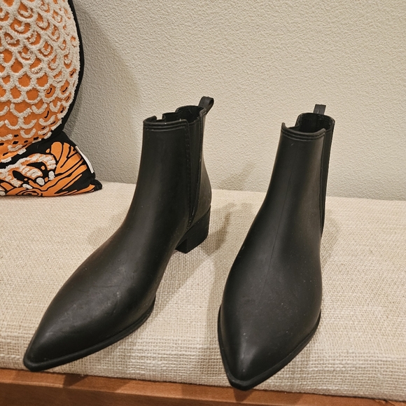 Jeffrey Campbell Mist - pointed rain bootie - matte black - Picture 7 of 9